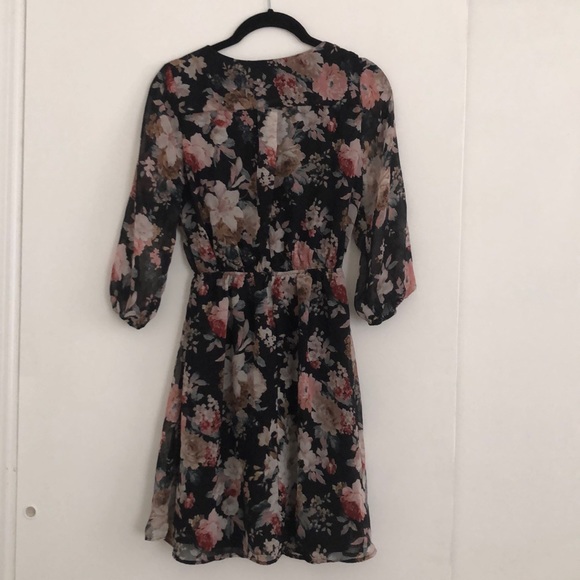 Charlotte Russe long-sleeve floral dress - Picture 4 of 5
